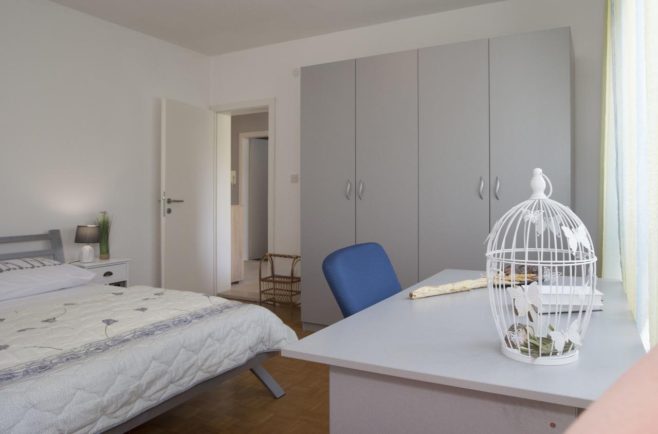 City Getaway - Apartment Ileora Split Exterior photo